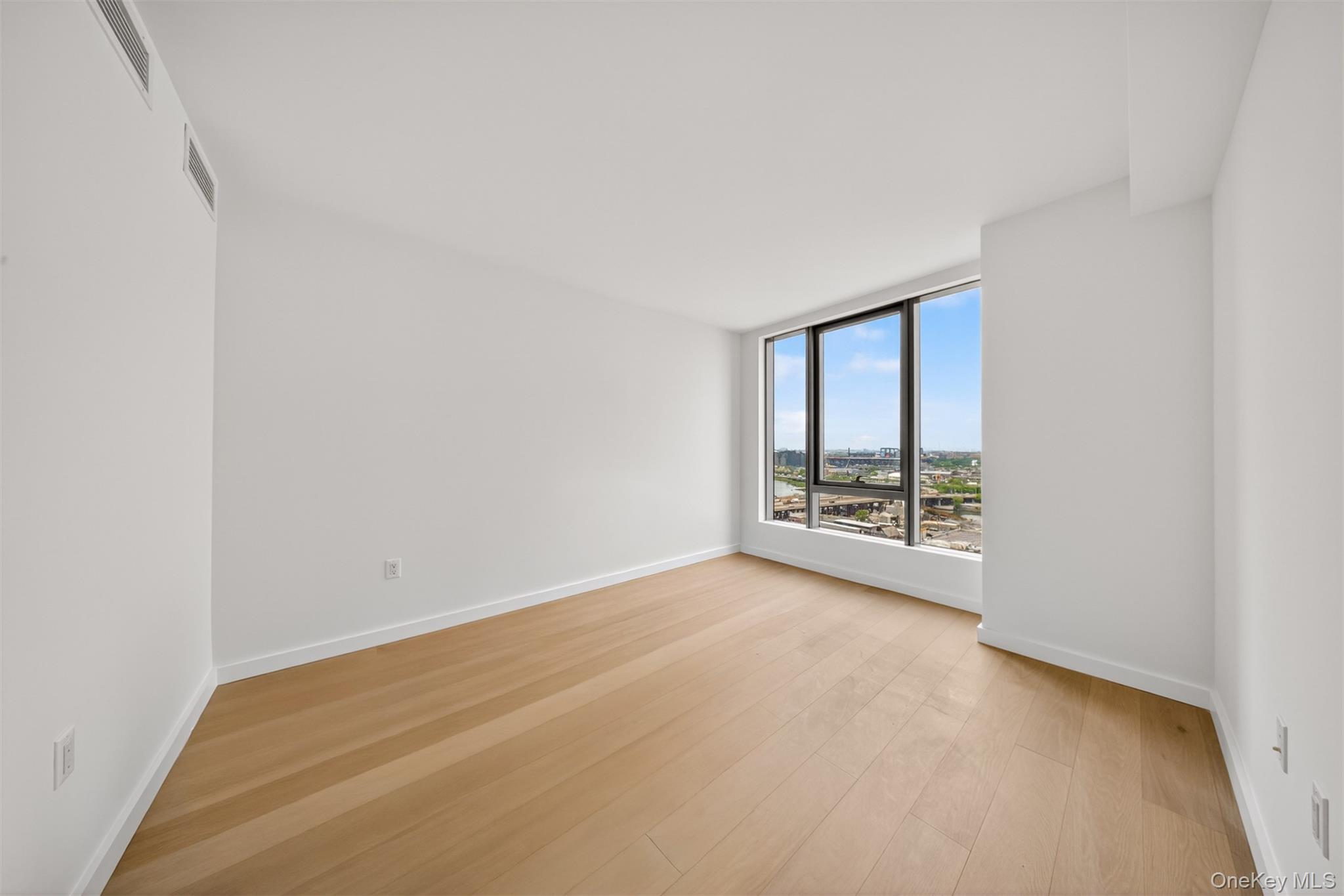 3371 Prince Street 8G