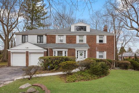 11 Blenheim Drive Manhasset NY 11030
