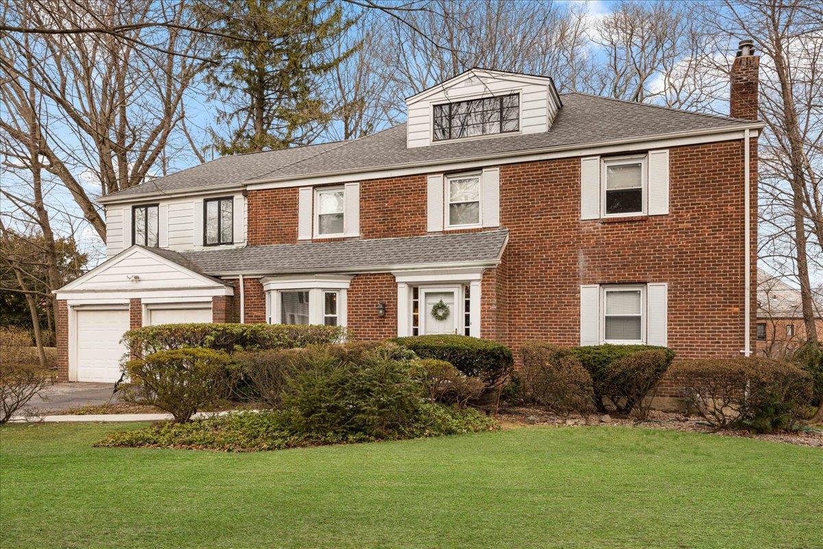 11 Blenheim Drive, Manhasset, New York image 4