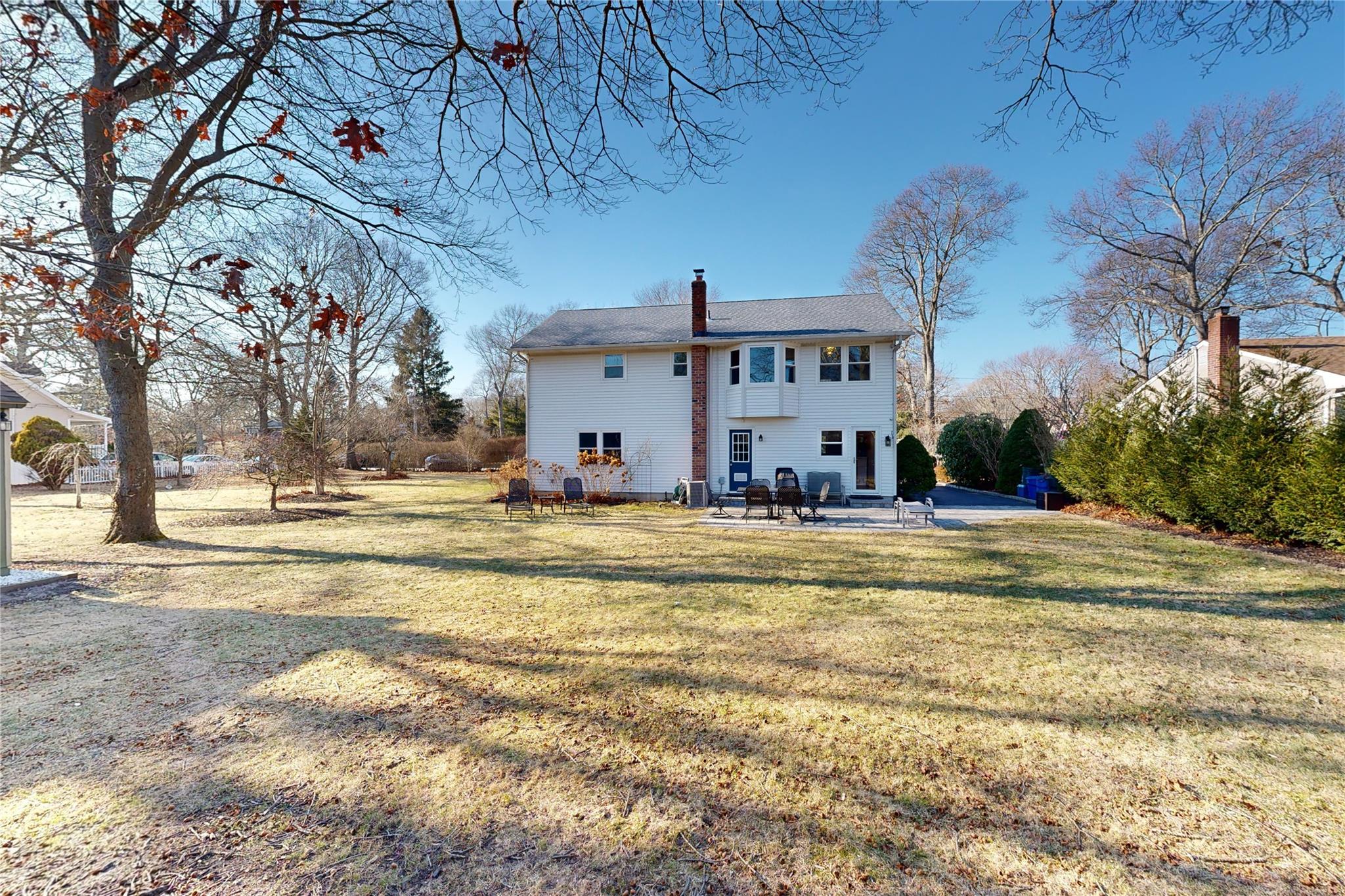 19 Holiday Boulevard, Center Moriches, New York image 27