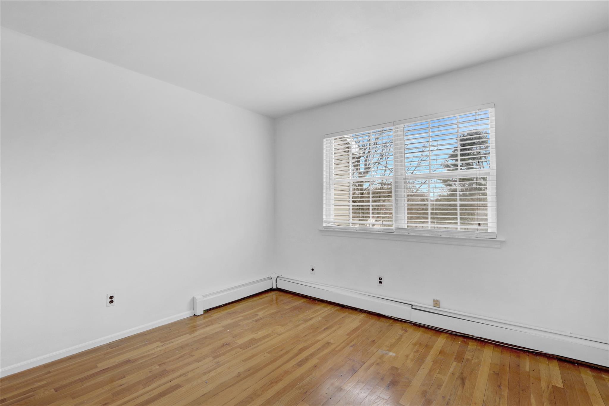 176 Jackson Avenue, Syosset, New York image 7