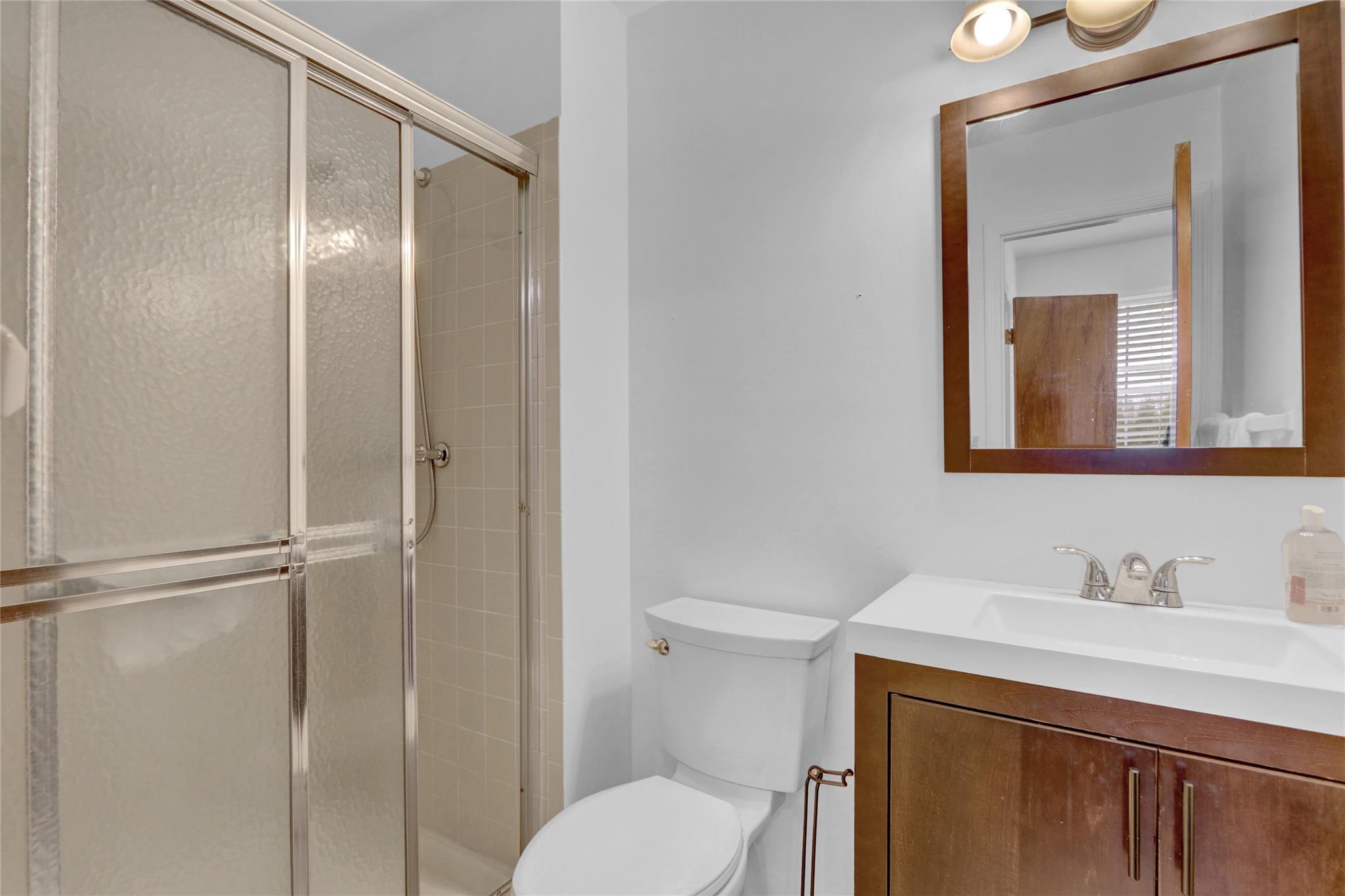 176 Jackson Avenue, Syosset, New York image 10