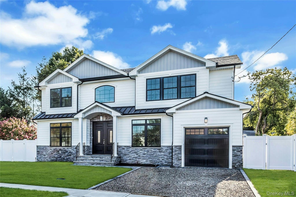 Photo of 76 Wyoming Court, Syosset, NY 11791 (MLS # 1001913)