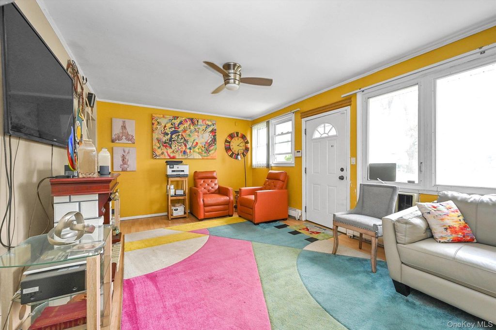 Photo of 62 Wood Lane, Valley Stream, NY 11581 (MLS # 990466)