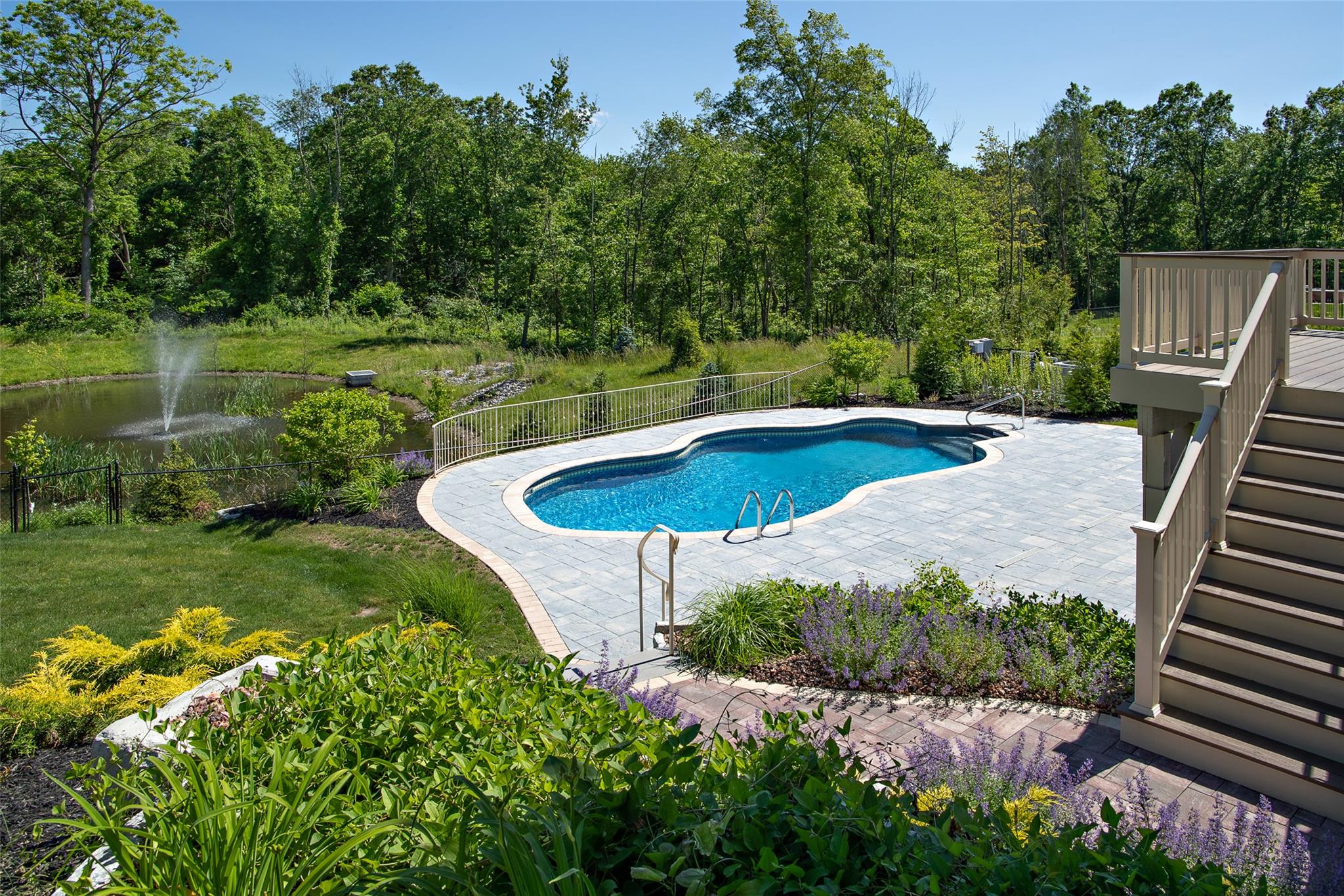 Wappingers Falls, New York 12590, United States, 4 Bedrooms Bedrooms, ,4 BathroomsBathrooms,Residential,Pending,102859