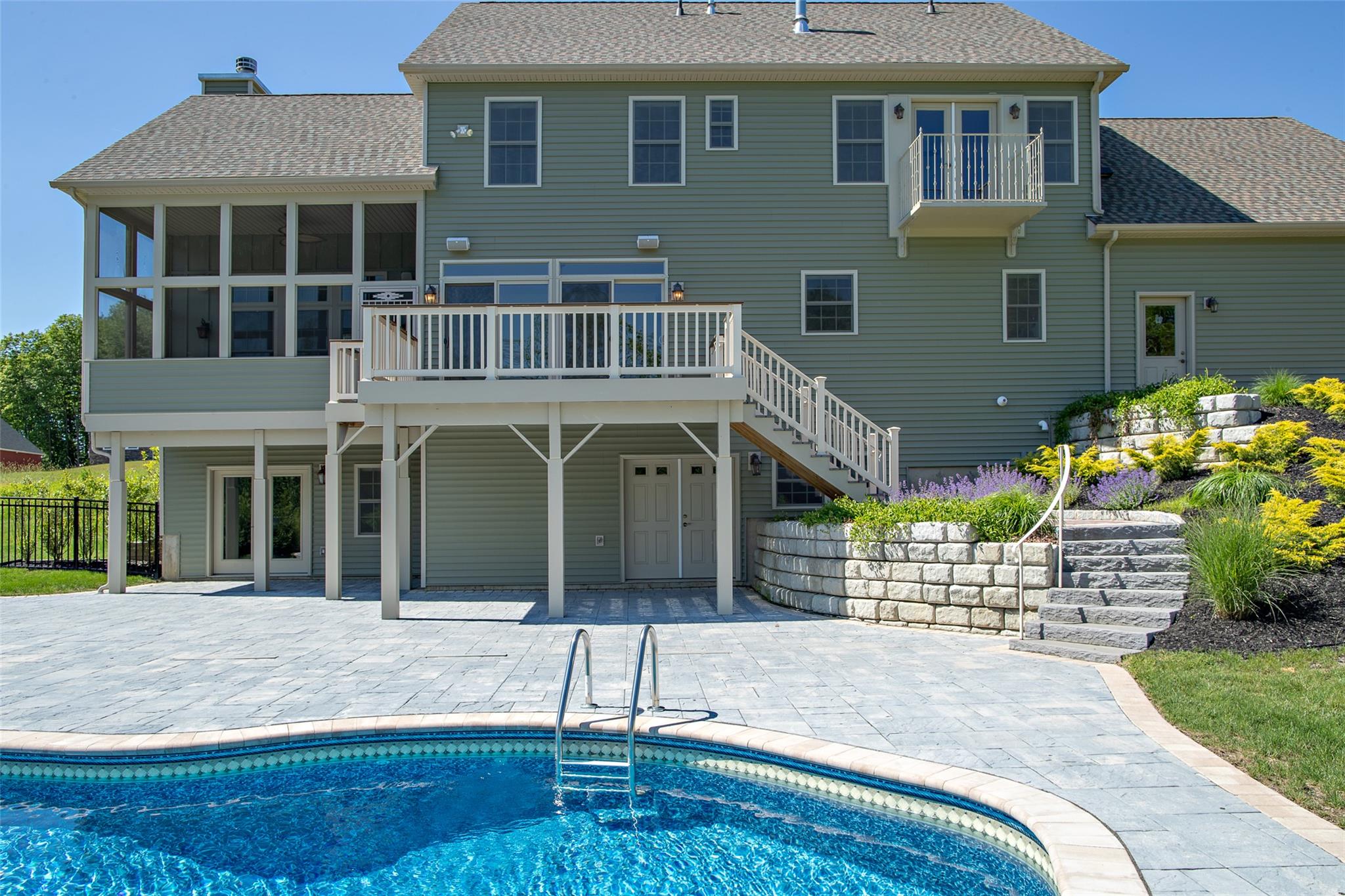 Wappingers Falls, New York 12590, United States, 4 Bedrooms Bedrooms, ,4 BathroomsBathrooms,Residential,Pending,102859