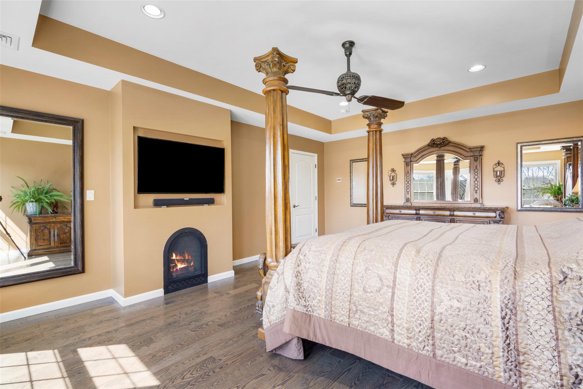 Wappingers Falls, New York 12590, United States, 4 Bedrooms Bedrooms, ,4 BathroomsBathrooms,Residential,Pending,102859