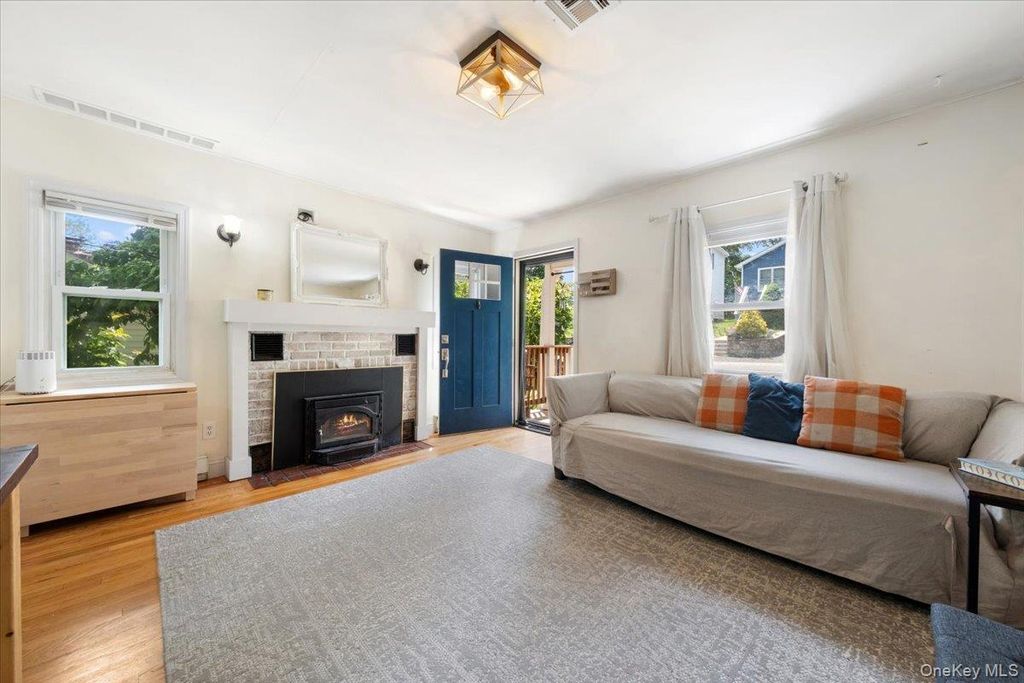 Photo of 46 Argyle Street, Lake Peekskill, NY 10537 (MLS # 1003929)