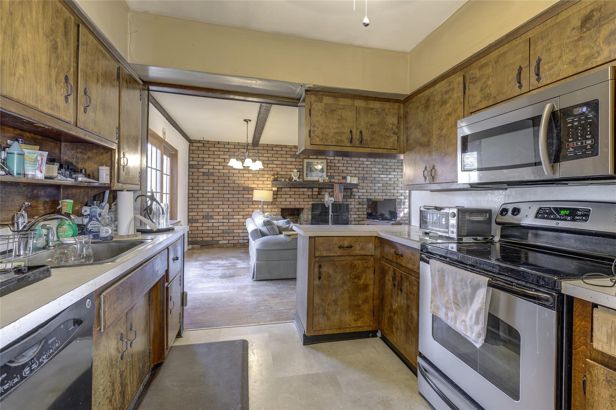 14 Terrace Court, Albertson, New York image 5