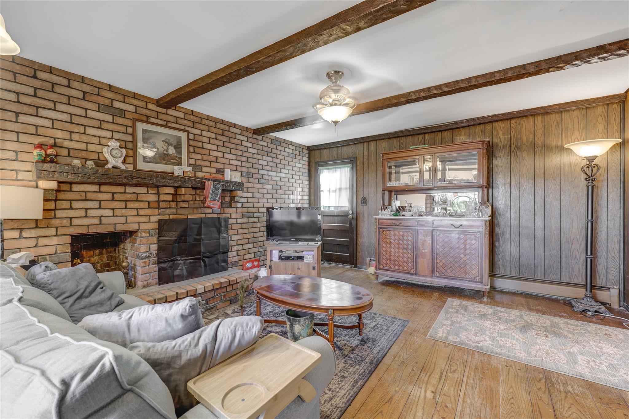 14 Terrace Court, Albertson, New York image 4