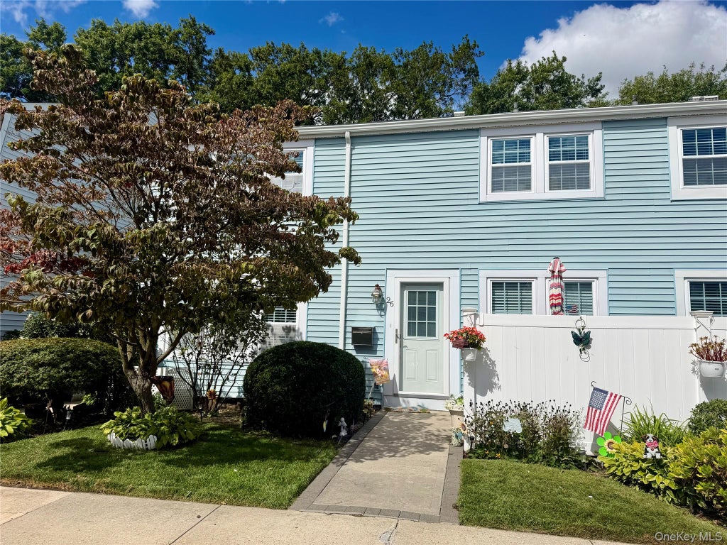 Photo of 26 Whalers Cove, Babylon, NY 11702 (MLS # 1055188)