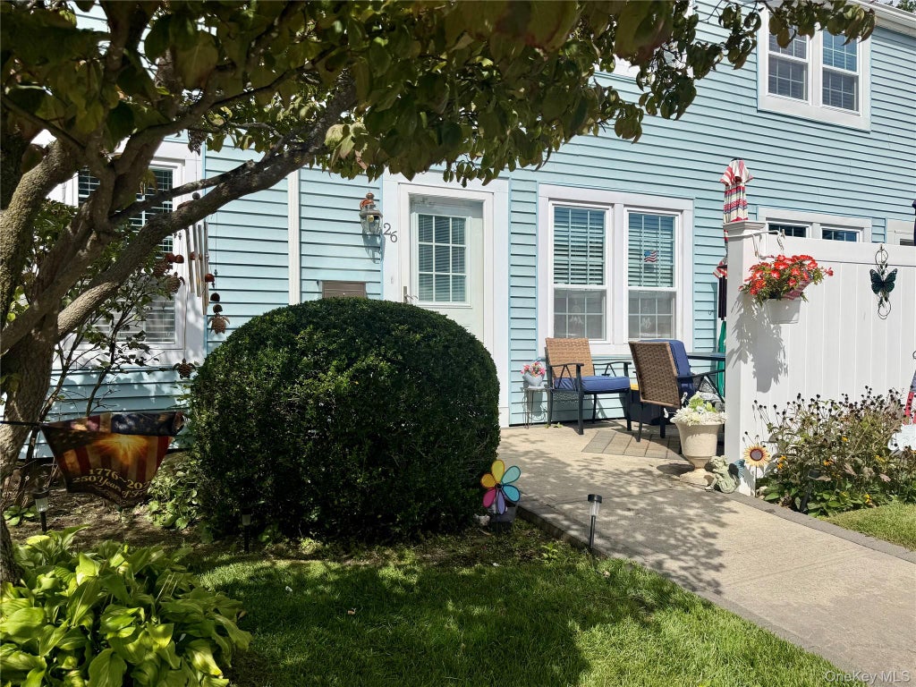 Photo of 26 Whalers Cove, Babylon, NY 11702 (MLS # 1055188)