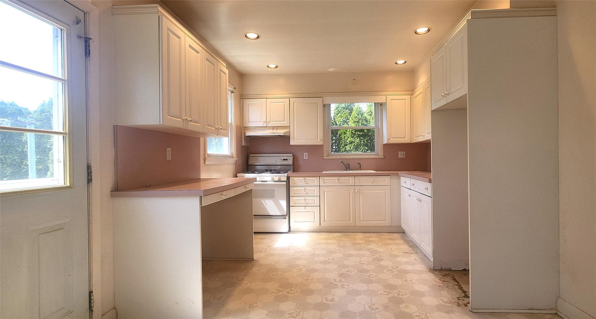 101 Shelley Avenue, Port Chester, New York image 4