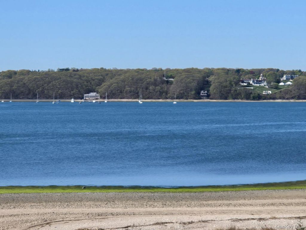 Photo of 145 Asharoken Avenue, Northport, NY 11768 (MLS # 988338)