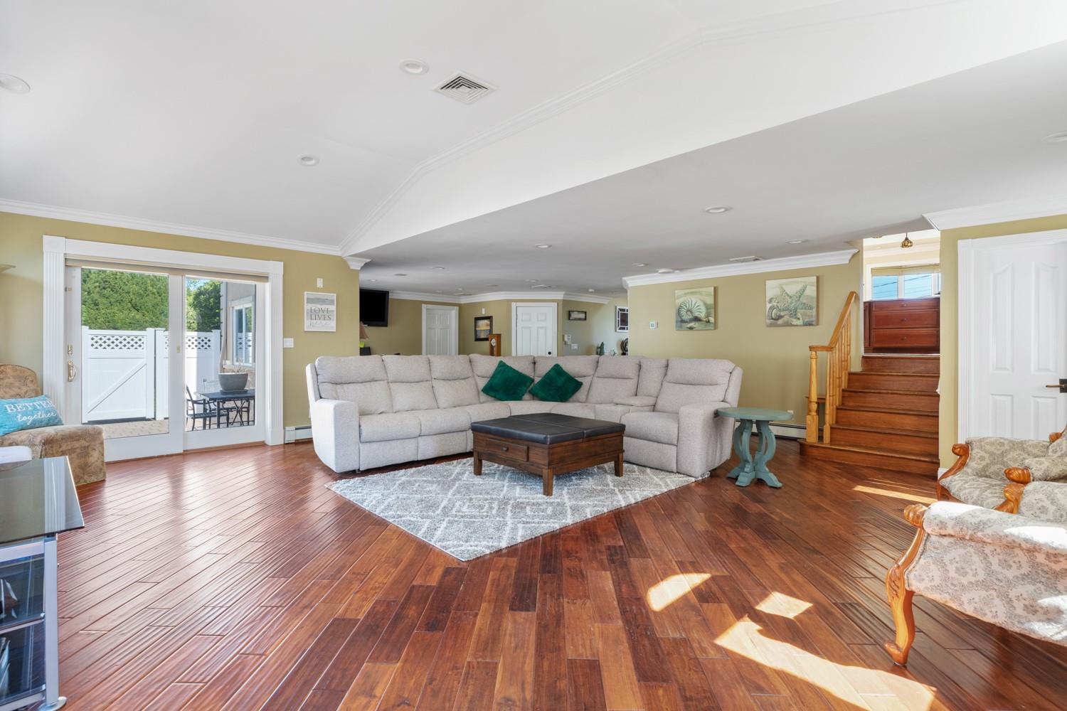 2035 Sans Avenue, Merrick, New York image 6
