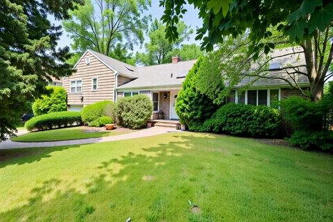 8 Sterling Place Lawrence NY 11559