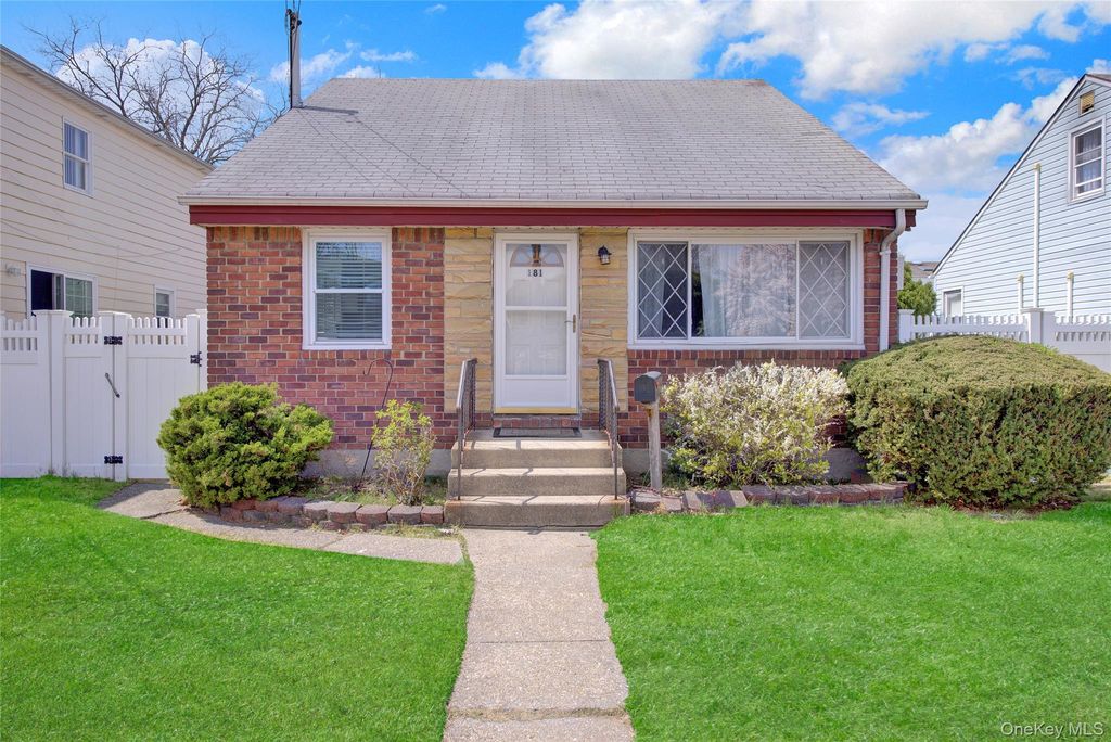 Photo of 181 N 3rd Street, Bethpage, NY 11714 (MLS # 987540)