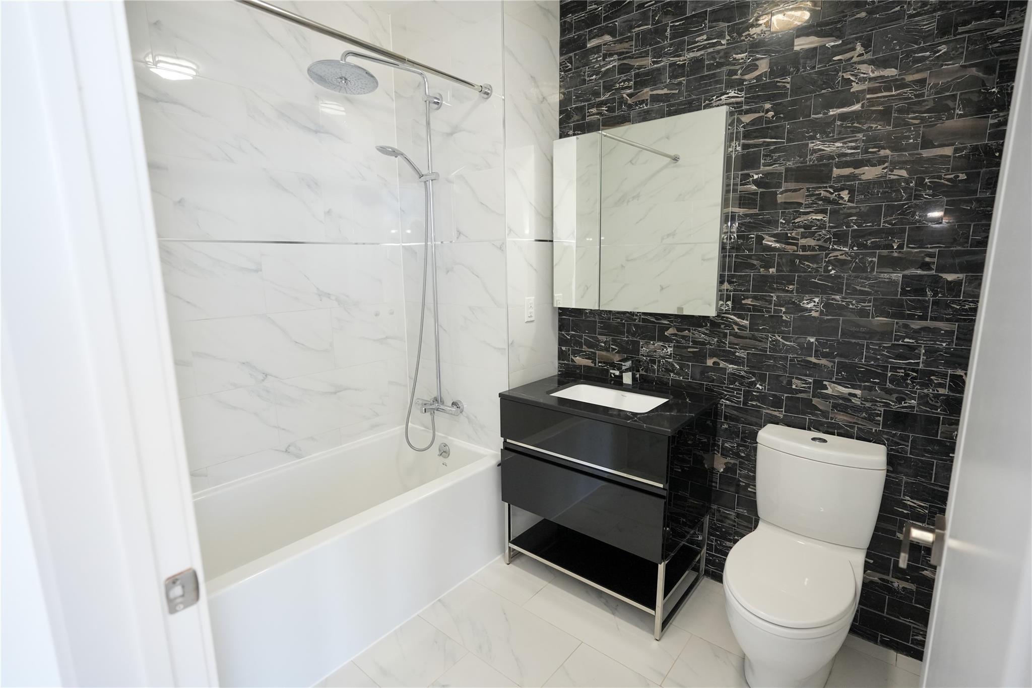 11-12 44 Drive #5A, Long Island City, New York image 8