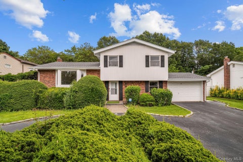 Homes For Rent - 12 Warren Lane<br/> Jericho, NY 11753