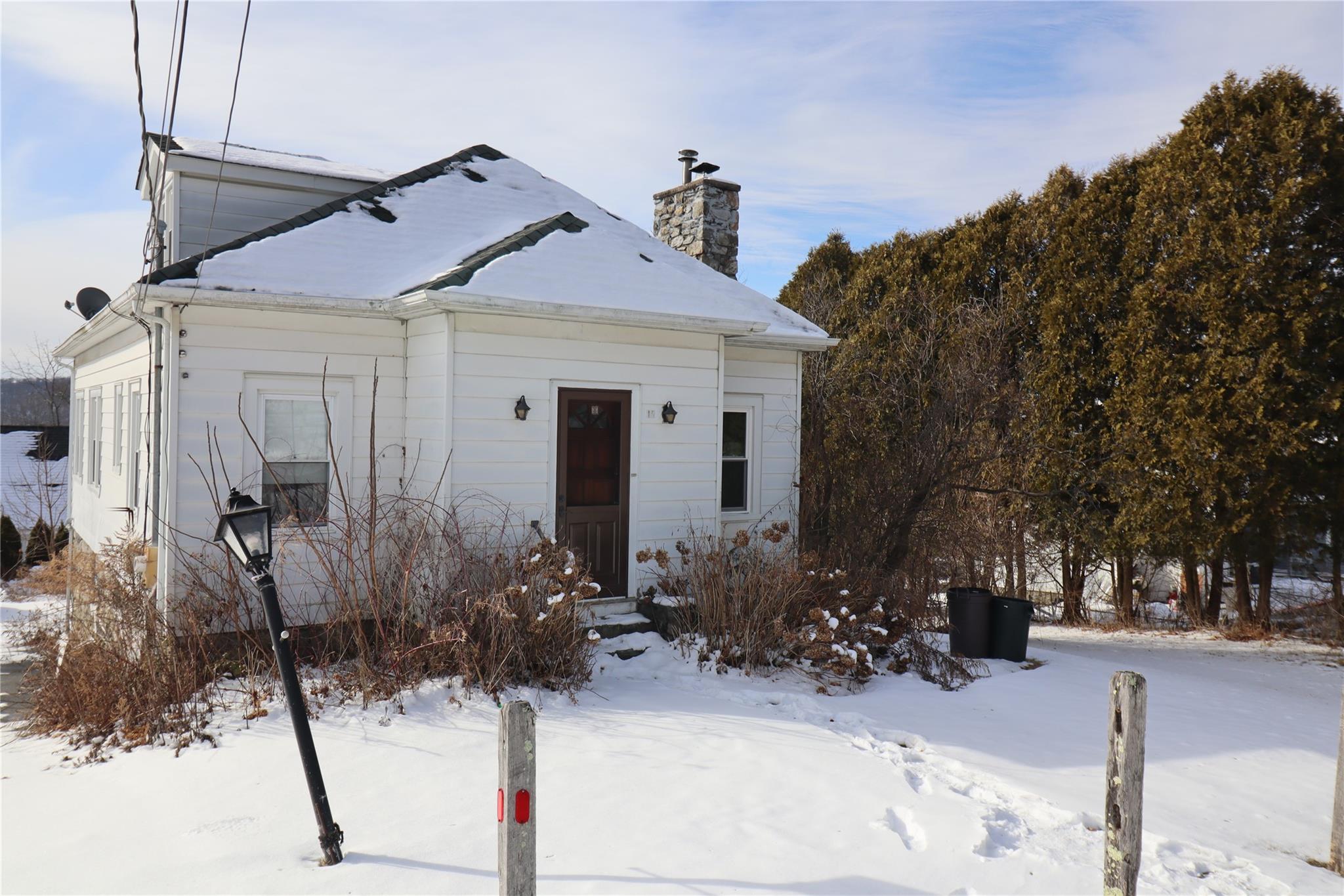 15 Vernon Drive, Kent, New York image 1