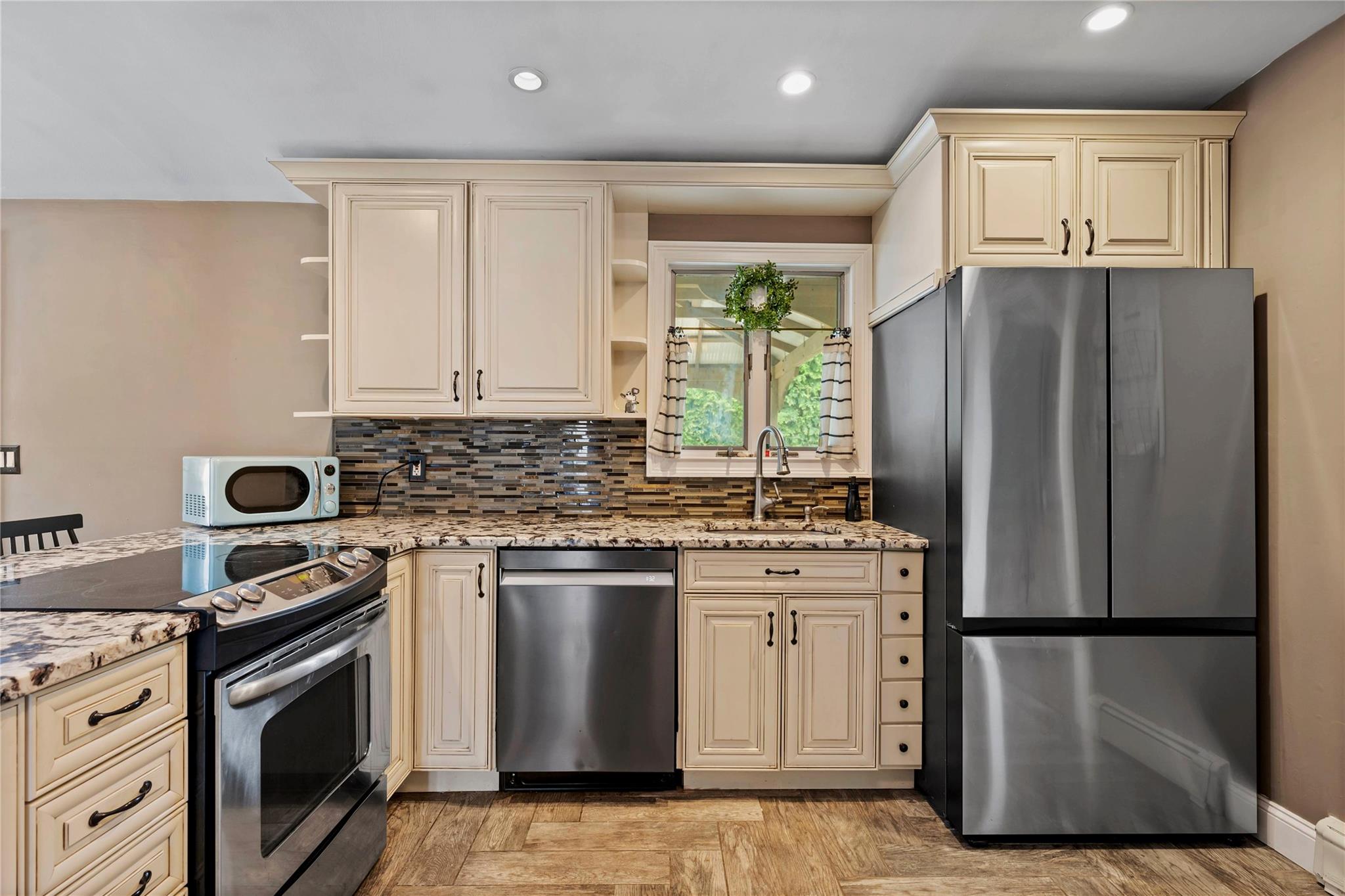 127 Avenue D, Holbrook, New York image 9