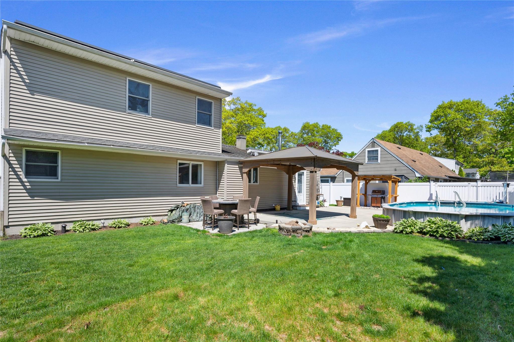 127 Avenue D, Holbrook, New York image 21