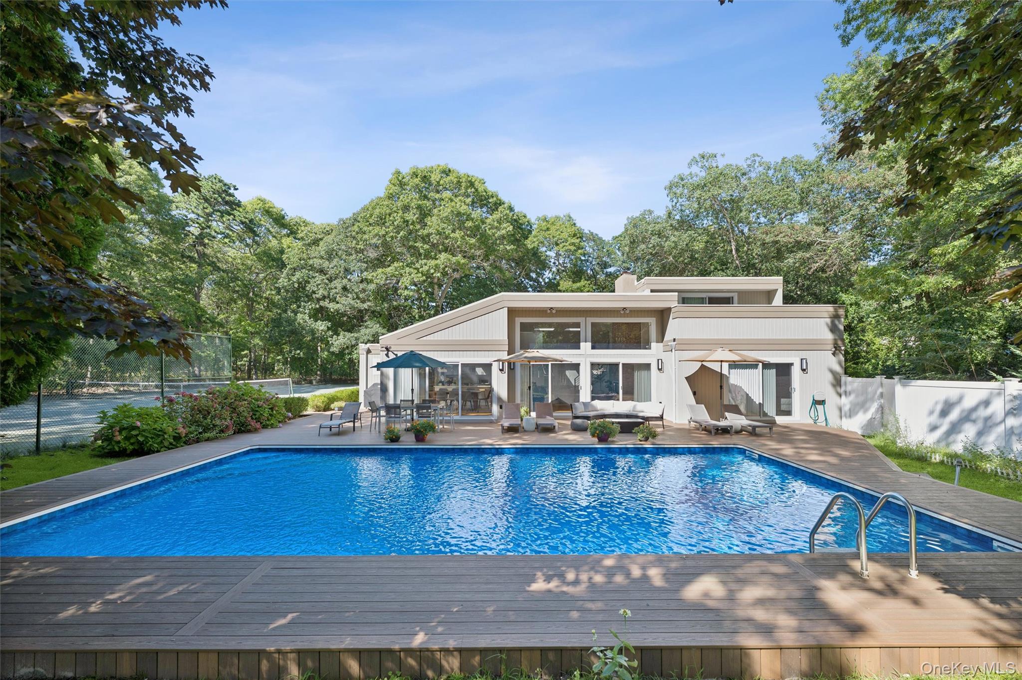 14 Woodland Lane