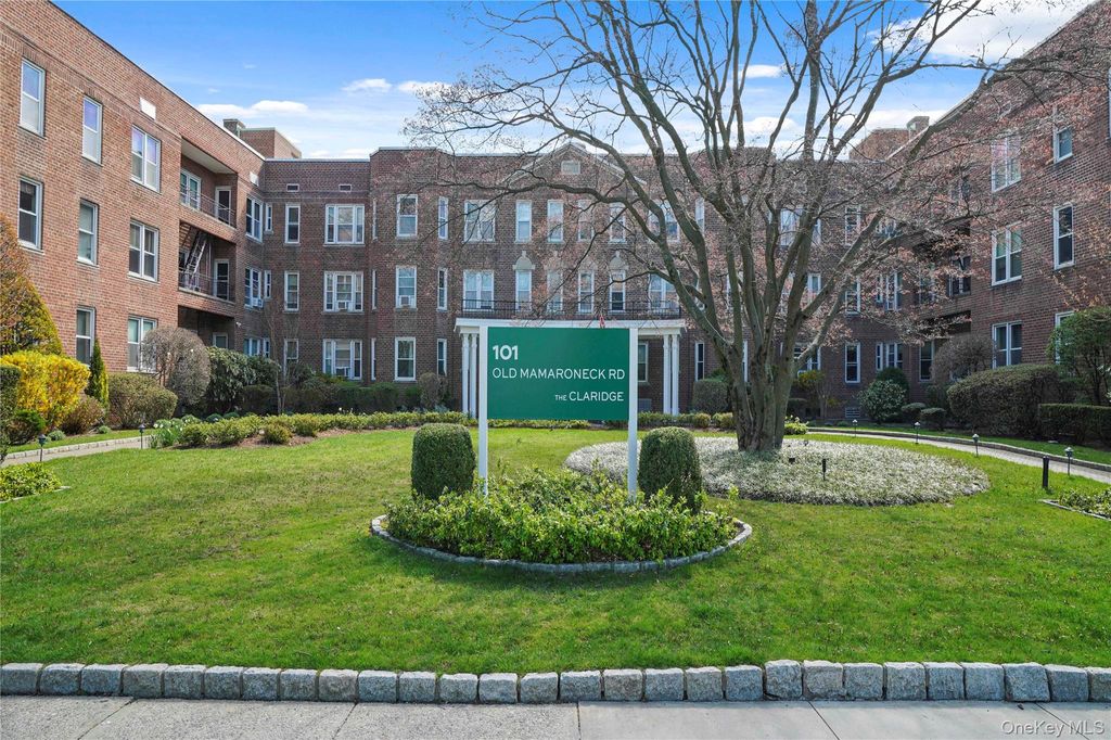 Photo of 101 Old Mamaroneck Road #2A7, White Plains, NY 10605 (MLS # 986094)