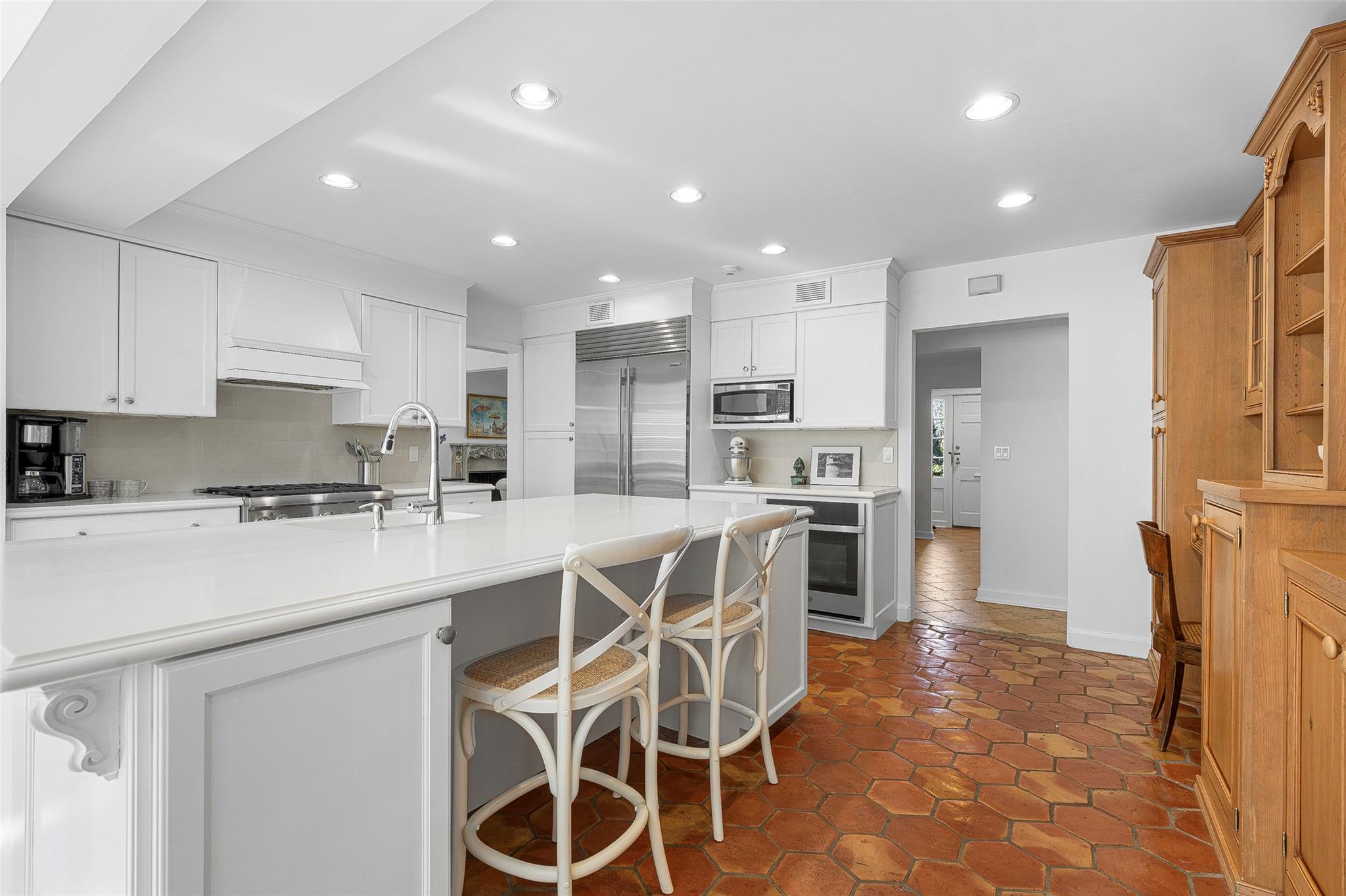 805 Oakwood Road, Mamaroneck, New York image 16