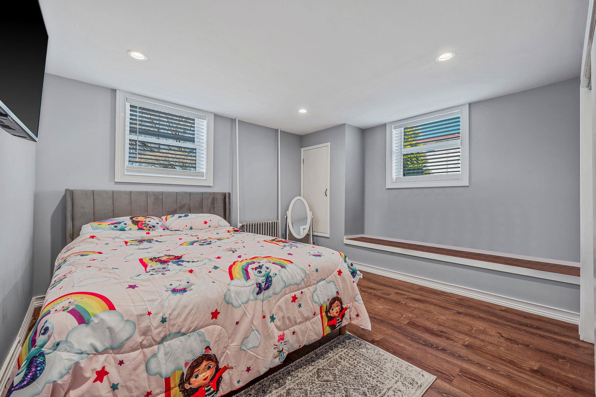 9 Paine Street, Lindenhurst, New York image 24