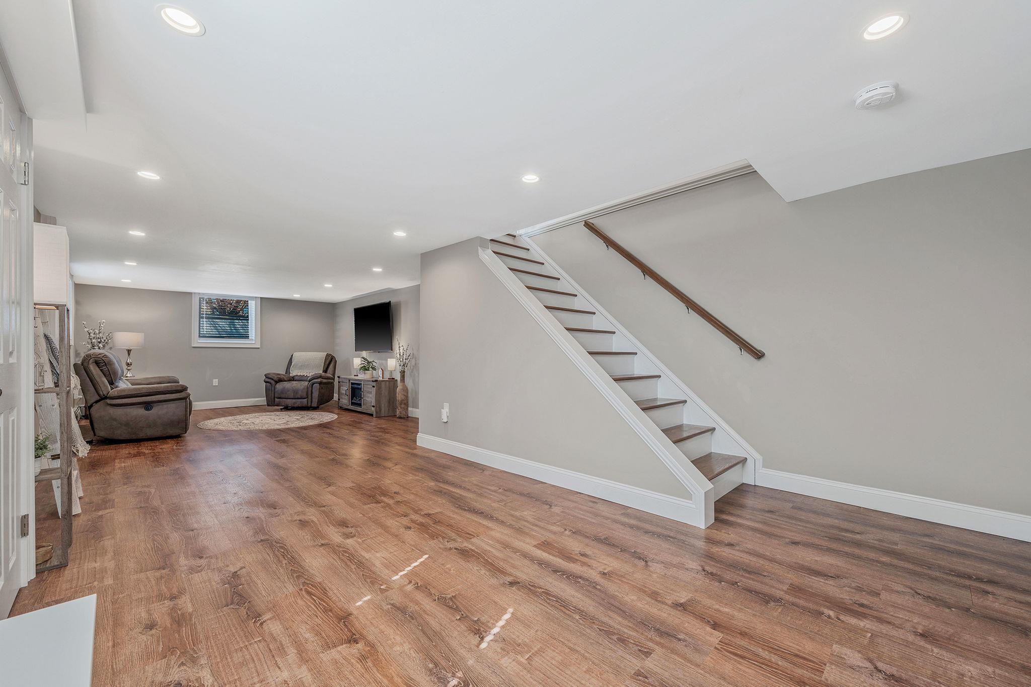 9 Paine Street, Lindenhurst, New York image 18