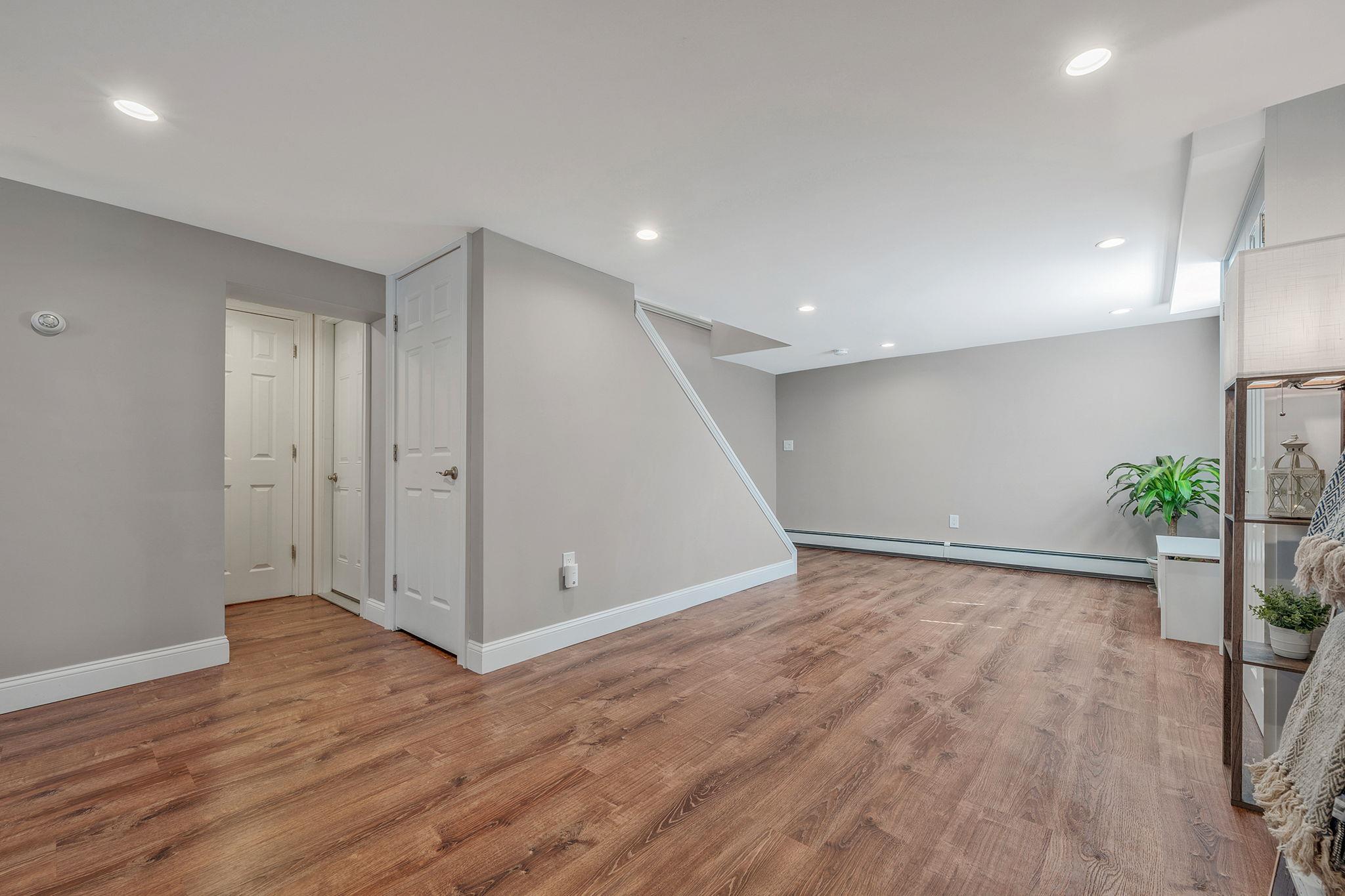 9 Paine Street, Lindenhurst, New York image 19