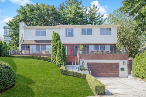 135 Nixon Avenue Staten Island NY 10304