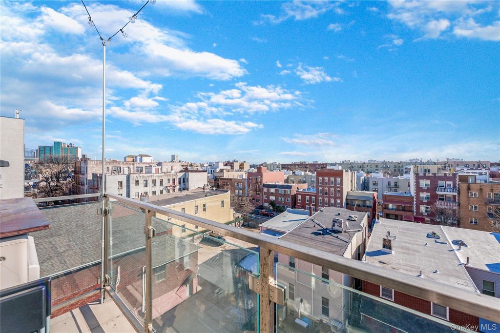 Photo of 30-63 31st Street #605, Astoria, NY 11102 (MLS # 939100)