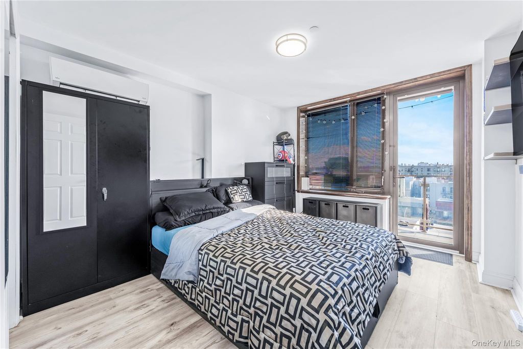 Photo of 30-63 31st Street #605, Astoria, NY 11102 (MLS # 939100)