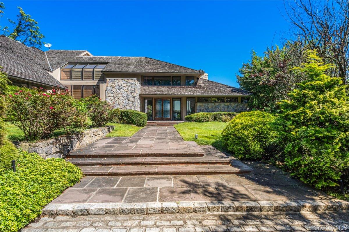 15 Gatsby Lane