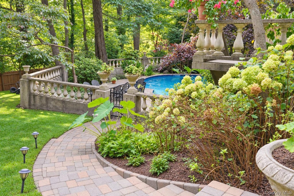 Photo of 5 Constance Court, East Setauket, NY 11733 (MLS # 1065487)