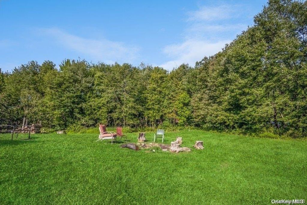 Photo of 4 Greycourt Road, Chester, NY 10918 (MLS # 992700)