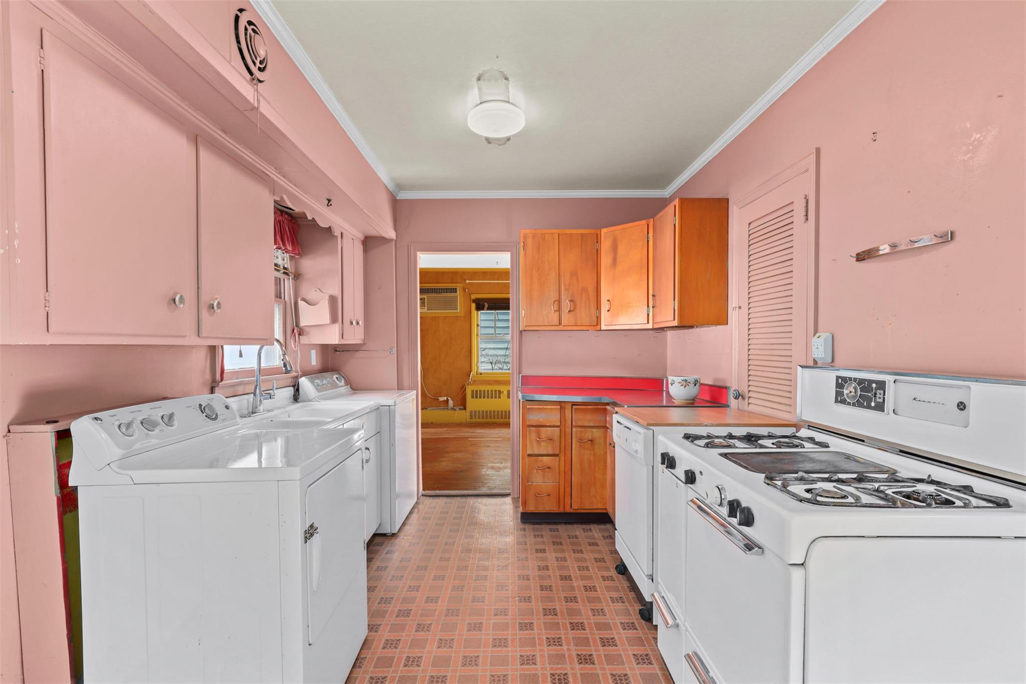 10 Joyce Road, Eastchester, New York image 4