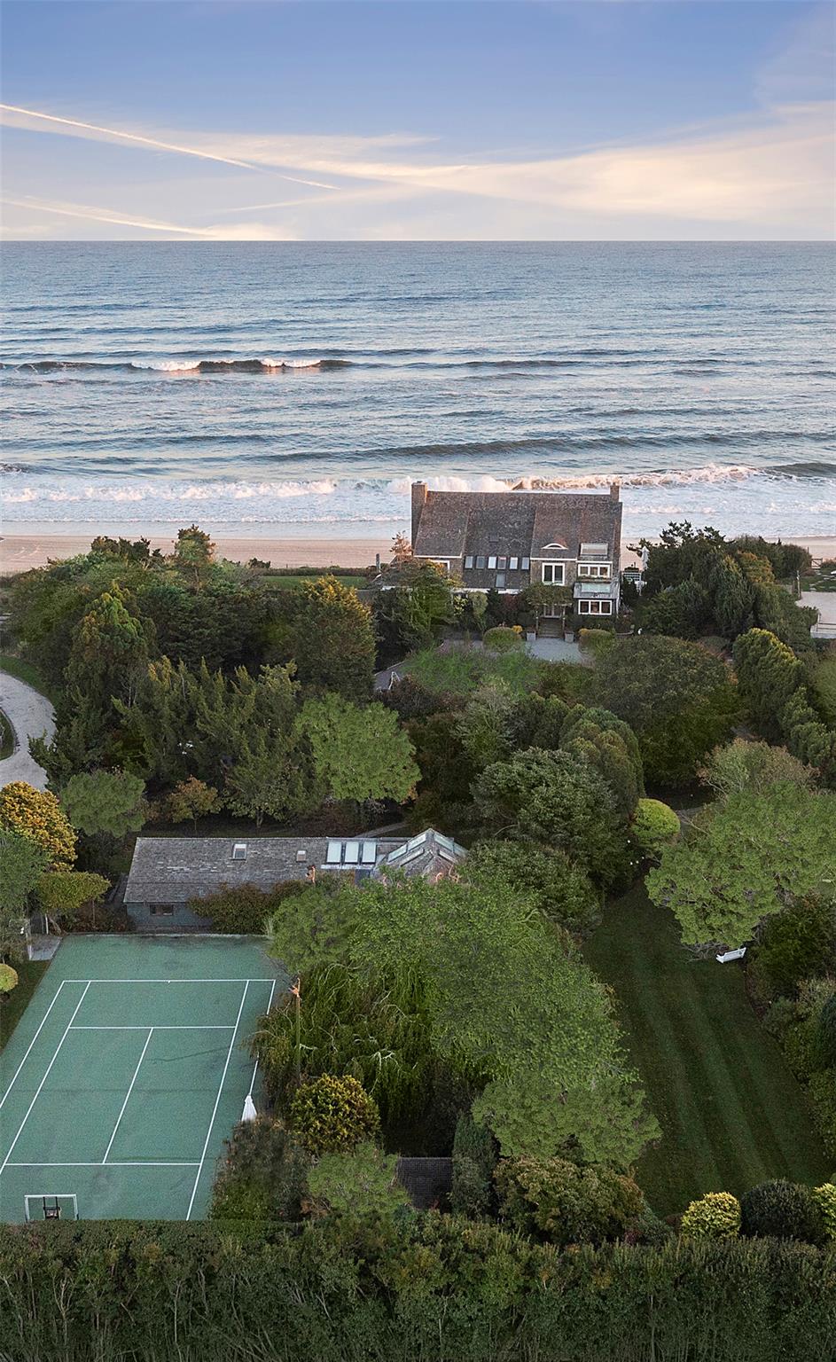 Lily Pond Lane, East Hampton, Hamptons, NY - 6 Bedrooms  
8 Bathrooms - 