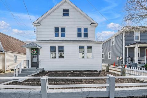 Homes For Sale - 31 Walters Avenue<br/> Syosset, NY 11791