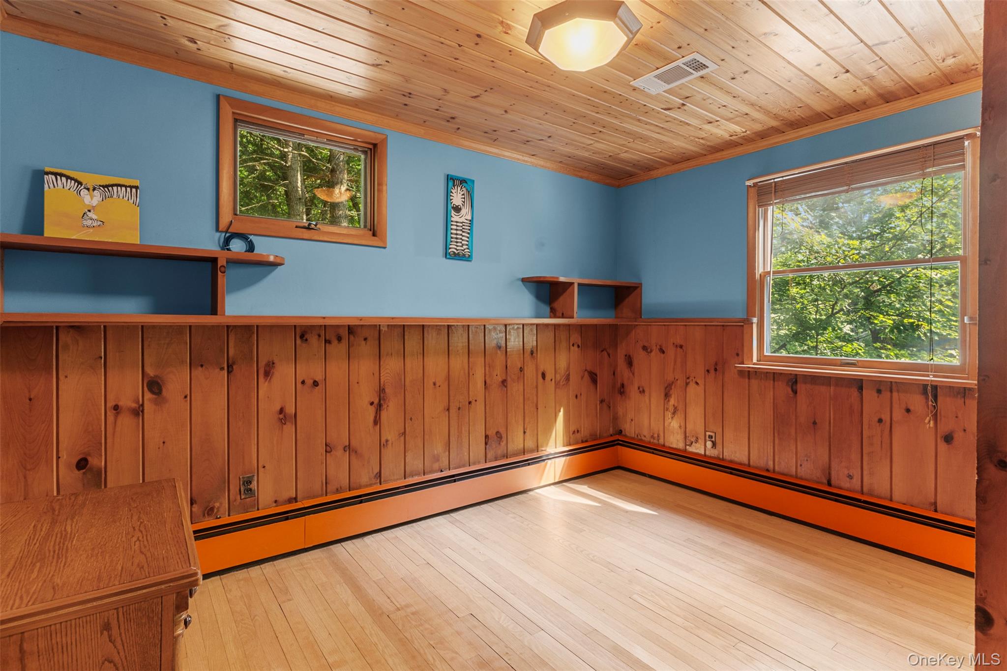 Woodstock, New York 12498, United States, 3 Bedrooms Bedrooms, ,2 BathroomsBathrooms,Residential,Active,193591