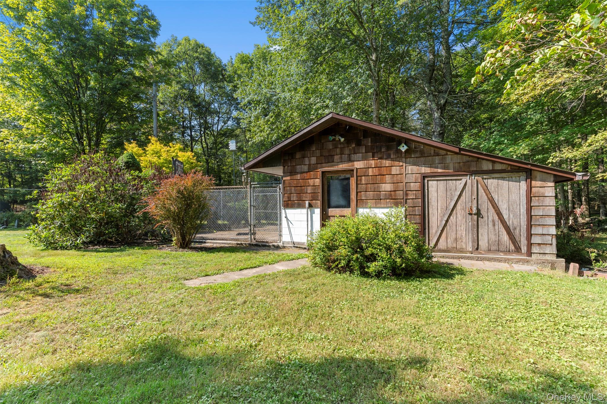 Woodstock, New York 12498, United States, 3 Bedrooms Bedrooms, ,2 BathroomsBathrooms,Residential,Active,193591