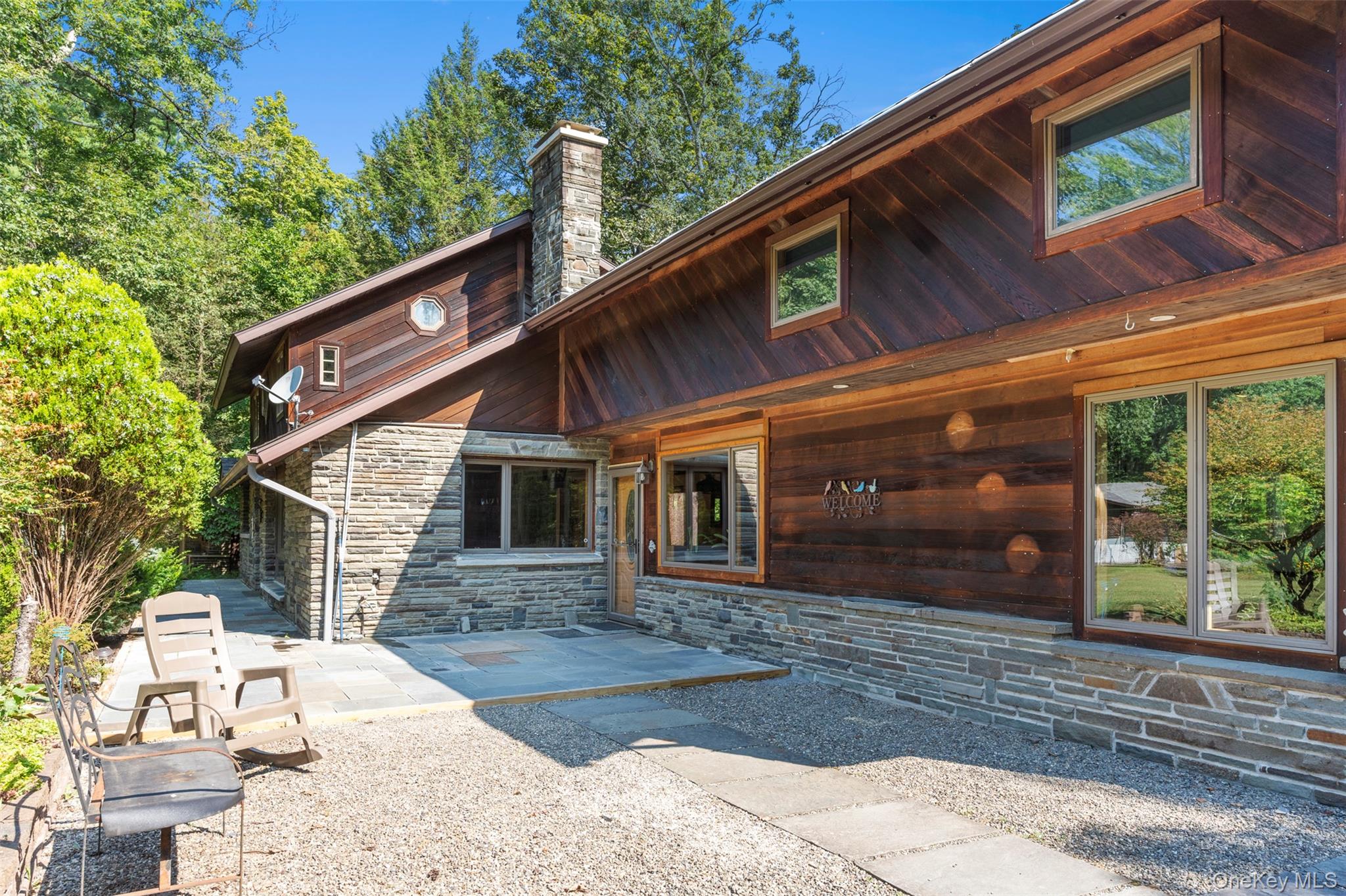 Woodstock, New York 12498, United States, 3 Bedrooms Bedrooms, ,2 BathroomsBathrooms,Residential,Active,193591