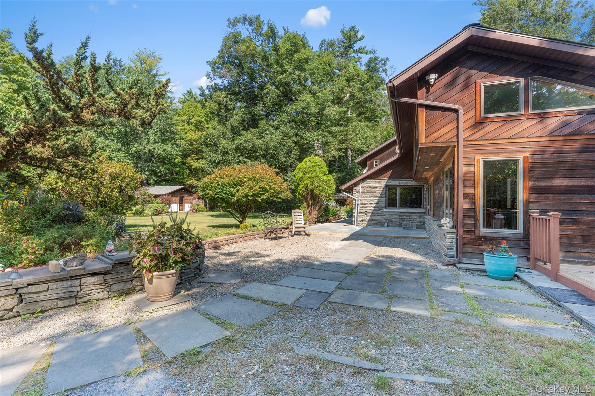 Woodstock, New York 12498, United States, 3 Bedrooms Bedrooms, ,2 BathroomsBathrooms,Residential,Active,193591