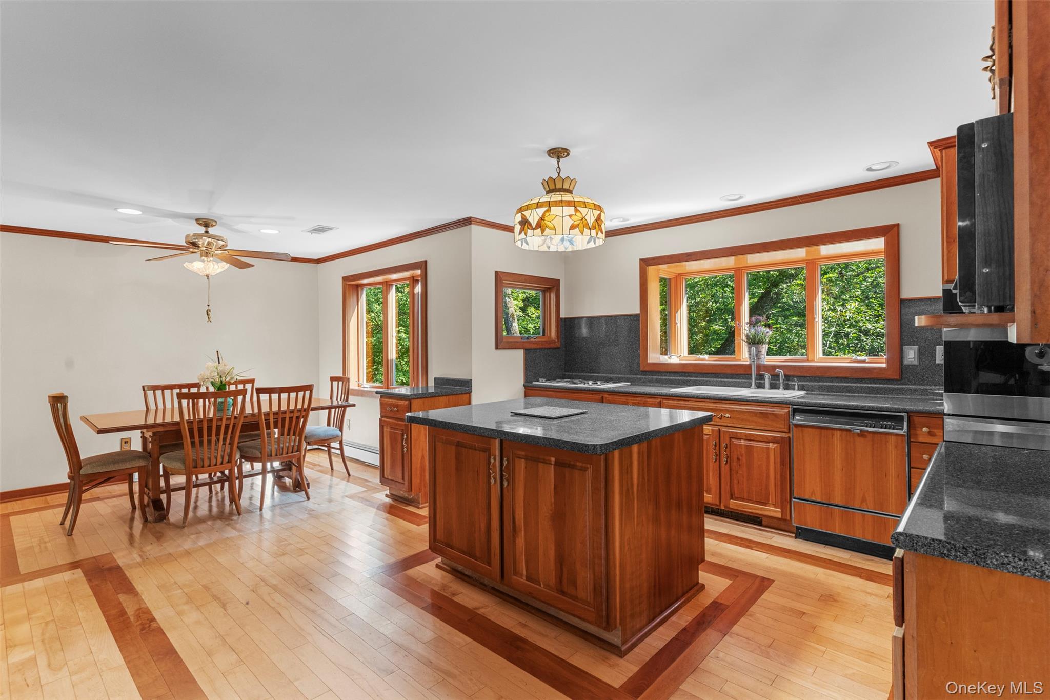 Woodstock, New York 12498, United States, 3 Bedrooms Bedrooms, ,2 BathroomsBathrooms,Residential,Active,193591