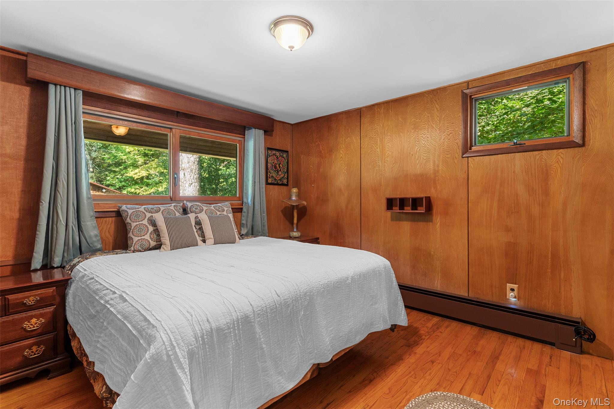 Woodstock, New York 12498, United States, 3 Bedrooms Bedrooms, ,2 BathroomsBathrooms,Residential,Active,193591