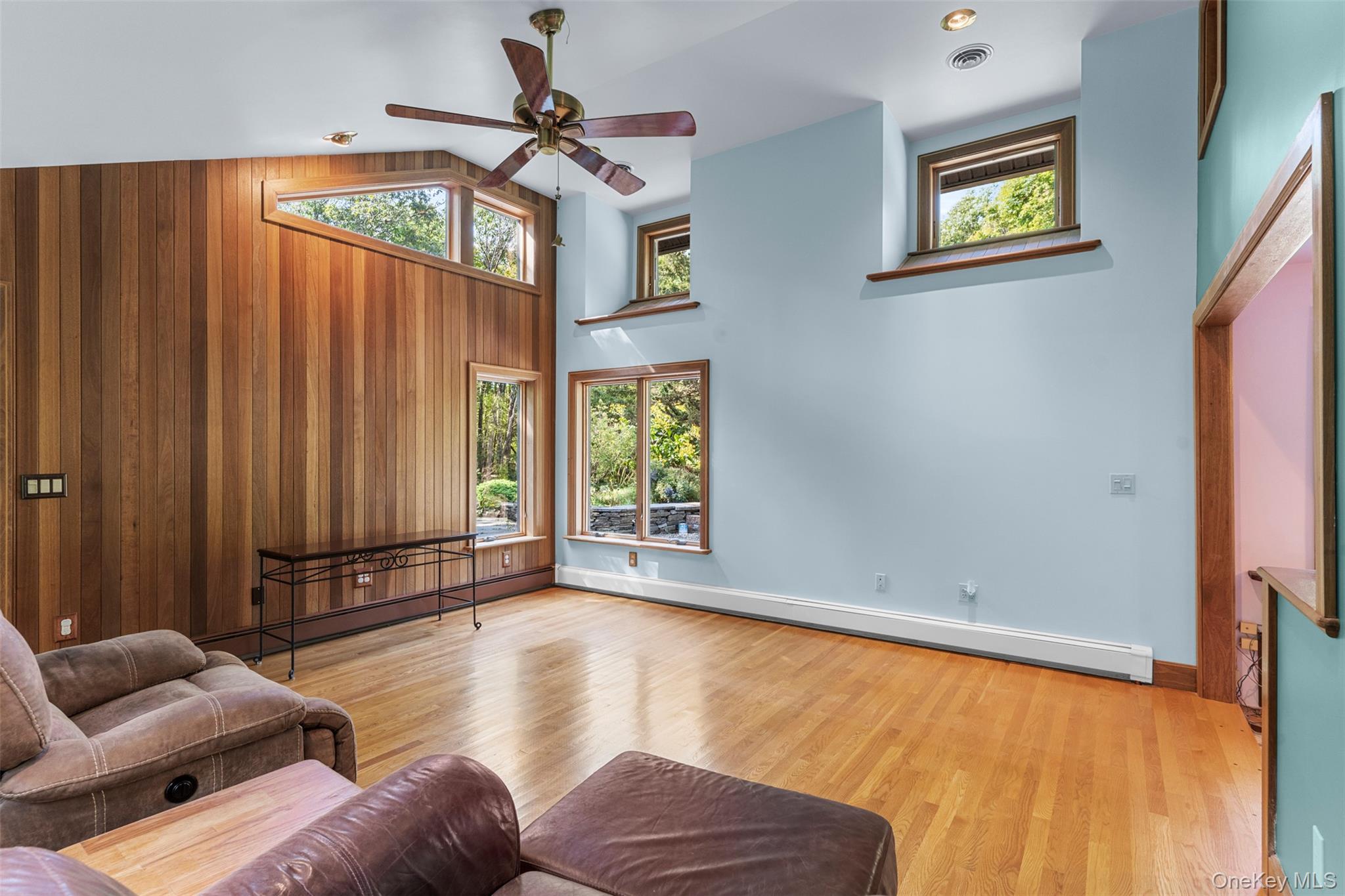 Woodstock, New York 12498, United States, 3 Bedrooms Bedrooms, ,2 BathroomsBathrooms,Residential,Active,193591