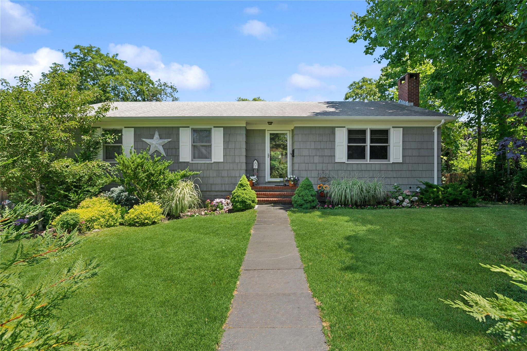 46 Bayview Avenue