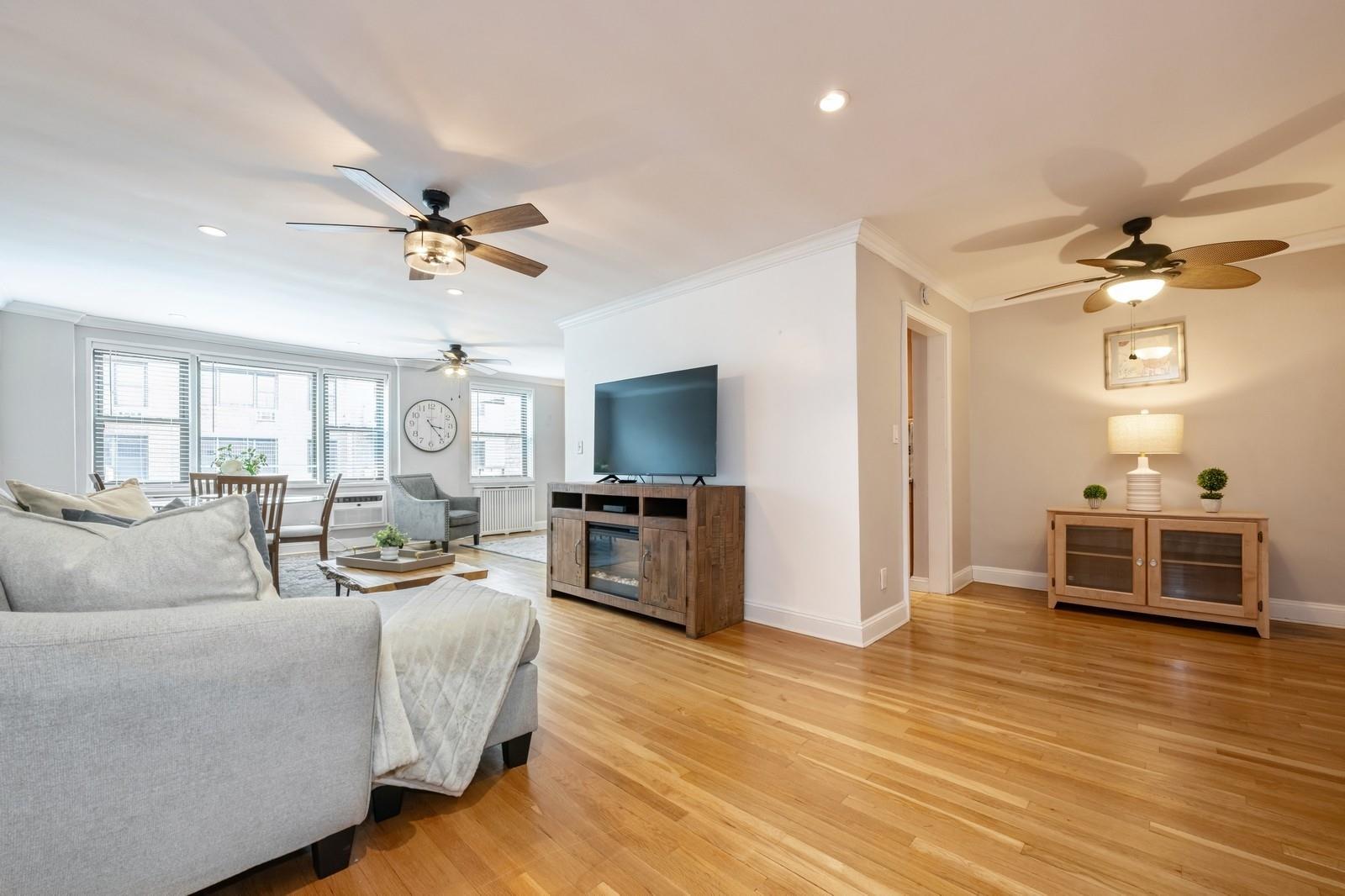 3 Birchwood Court #4F, Mineola, New York image 5